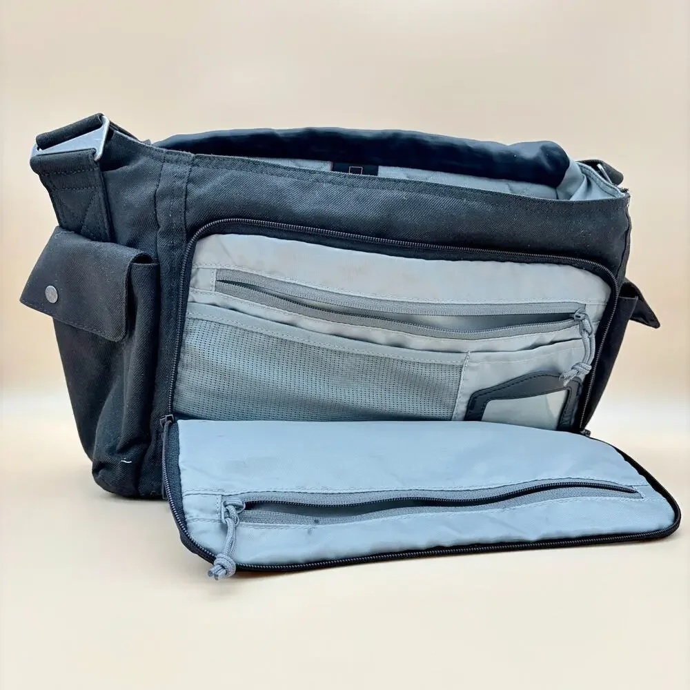 Camera Bag Lowepro Urban Reporter 250 DSLR Laptop Messenger Shoulder Black